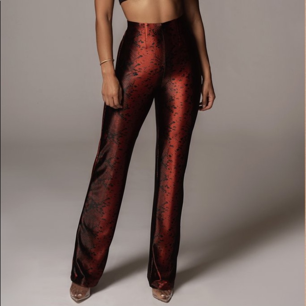 NWT jluxelabel RED VONA SNAKEPRINT PANTS Small